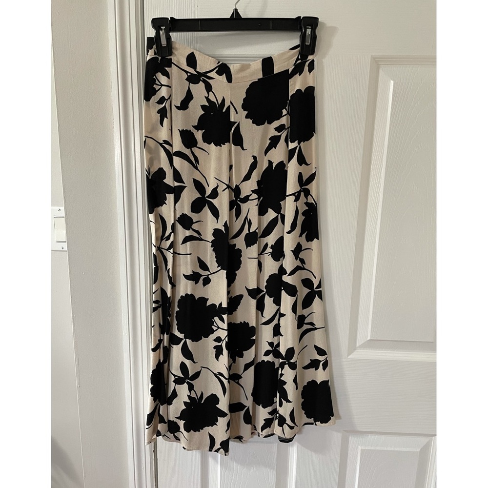 Size 2 H&M black and white floral midi skirt